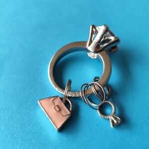Jeanne Lottie Crystal Clear Solitaire Key Ring
